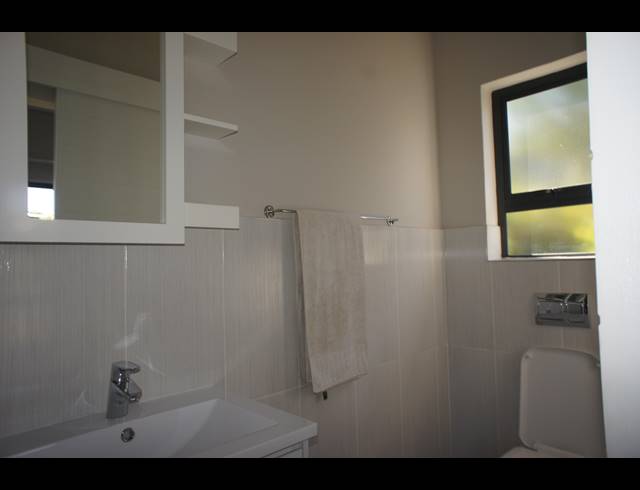 5 BEDROOM HOUSE TO LET IN PALM LAKES ESTATE